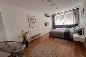 Хостел  GREEN HOUSE. Полулюкс 4-местный VIP 18 1