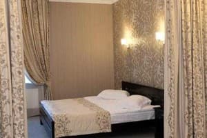 Отель Гайки Лесной. Люкс трехместный  3